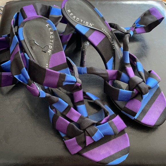 Kenneth Cole Reaction Heel Sandals - Picture 5 of 6